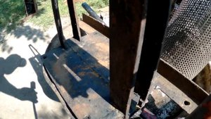 Самодельный пресс для сока!  Homemade Juice Press!