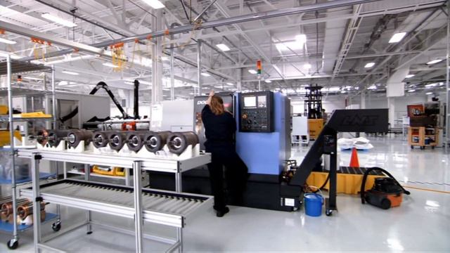 Полное видео завода Tesla в качестве 4k смотреть онлайн