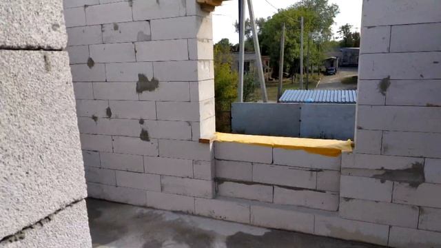 Стройка дома - 51. Последний ряд и несъемная опалубка для перекрытия на 2-ом этаже. смотреть онлайн