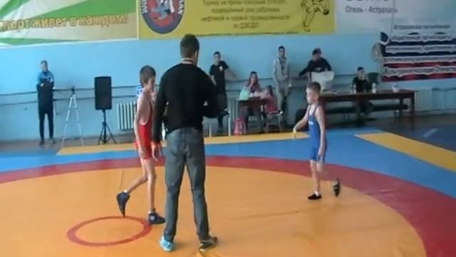28 кг ОТКРЫТЫЙ ЧЕМПИОНАТ ПО ВОЛЬНОЙ БОРЬБЕ АСТРАХАНЬ 16 10 16 смотреть онлайн