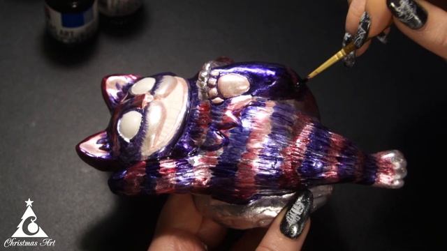 Роспись фарфоровой елочной игрушки Чеширской кот
