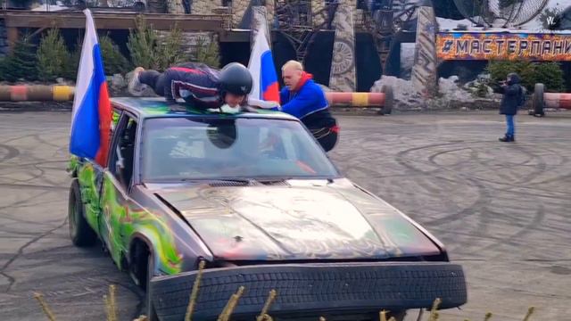 Бей! Круши! Все средства хороши!
