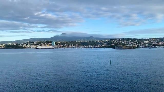 Влог: Встретили самый большой лайнер в мире 6000 странных мужчин? Круиз на лайнере | Карибы часть 2 смотреть онлайн