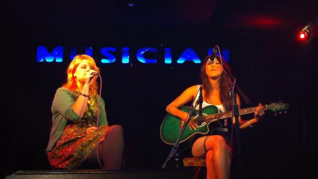 Sarah Bingley + Laura Cort's Performance (The Musician Pub - 12/07/2010) смотреть онлайн