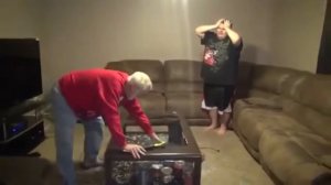 Дед разбил ps 4))) НА РУССКОМ!