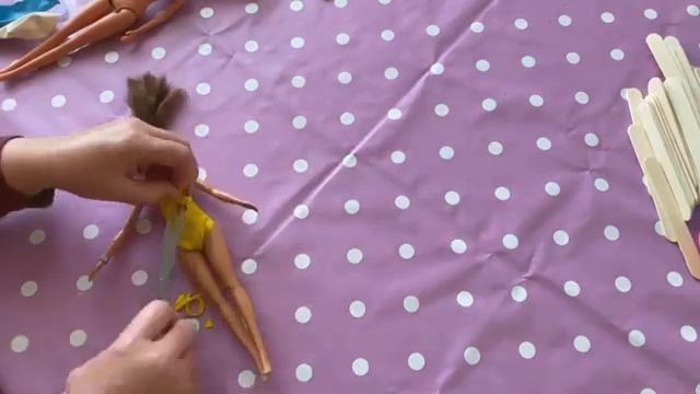 Barbie Doll Makeover Transformation ~ DIY Miniature Ideas for Barbie ~ Wig, Dress, Faceup, and More смотреть онлайн