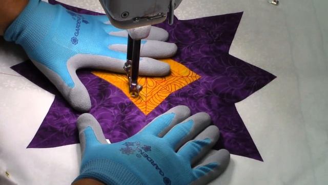 Courtepointe-Bloc du mois doctobre 2019-Poinsettia Chemin de table-Collection Inédith