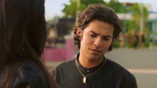 Blue Beetle [2023] Jaime and Jenny kiss смотреть онлайн