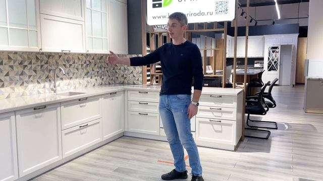 Обзор кухни Астра с фасадами из массива ясеня. смотреть онлайн