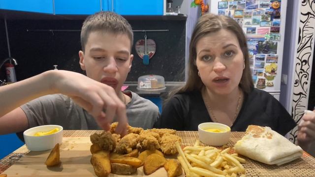 МУКБАНГ KFC/КРЫЛЬЯ/БОКСМАСТЕР/MUKBANG KFC/ WINGS/BOXMASTER