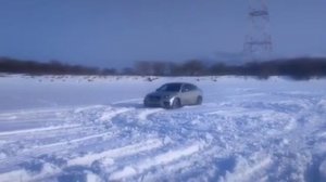 БМВ x6 пируэты на снегу