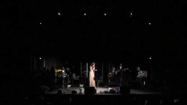 Алёна Петровская- На Мамаевом кургане тишина (муз. А. Пахмутова, сл.В. Боков) смотреть онлайн