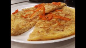 Лепёшка из жареной капусты с яйцом