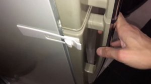 Замки на шкафы от детей.