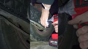 Небольшой тест китайского электро гайковёрта Wosai на мопеде