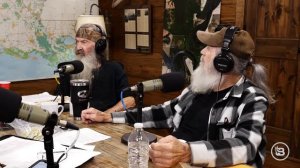 Uncle Si Is Fired Up About Phil's Haters & Puts the NYC Atheists on Strike | Ep 792