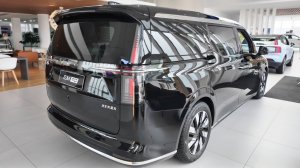 Подробный обзор Volvo EM90 2024 года