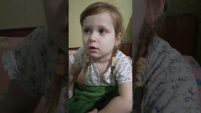 Девочка до СЛЕЗ Поет песню Мамонтенка 2 смотреть онлайн