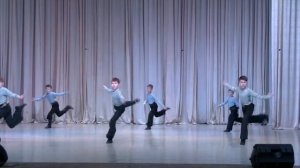 Народный танец "Яблочко"