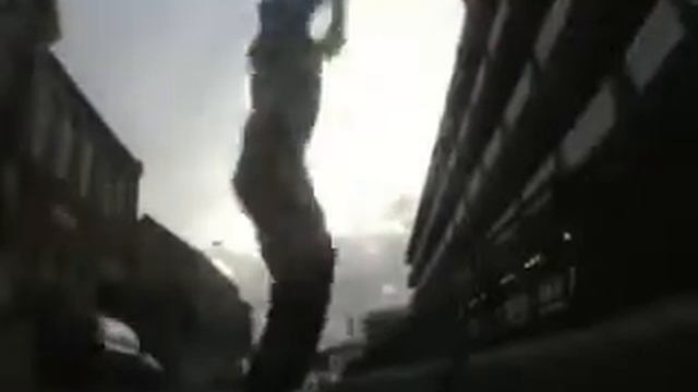 Супер трюки (чемпион паркура Damien Walters).flv смотреть онлайн