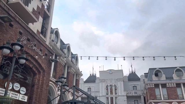 Грузия, Батуми отдыхаем на площади Пьяцца смотреть онлайн