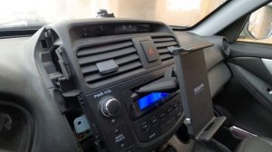 ДЕРЖАТЕЛЬ для большого телефона или планшета iPad в машину