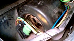 Резистор моторчика печки от Шевроле Нивы на Vectra A 2