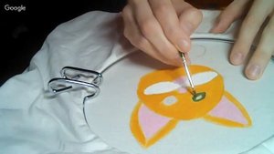 Рисуем на футболке котика.mp4