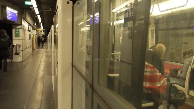 Paris la Défense, du bidonville au plus grand quartier d'affaire européen смотреть онлайн