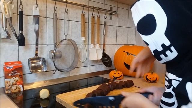 ? ПЕЧЕМ КАКАШКИ РЕЦЕПТ EMOJI ХЭЛЛОУИН СКЕЛЕТ ? ПРИКОЛ ВЫПЕЧКА ДЛЯ ДЕТЕЙ