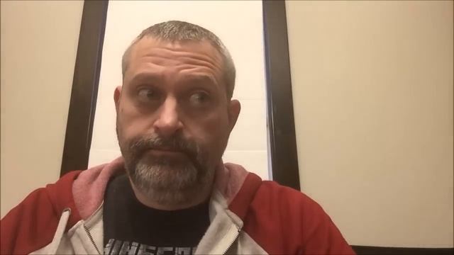 Larry The Cable Guy Git-R-Done Grub: Biscuits & Sausage Gravy Review смотреть онлайн