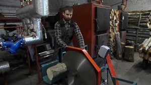 пила самаделная для дров.