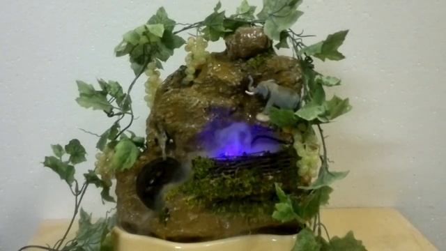 Настольный фонтан с колесом, лозой и туманом смотреть онлайн