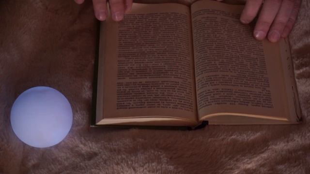 ASMR Тихий шёпот для сна /чтение рассказа мужской шёпот/шелест книжных листков смотреть онлайн