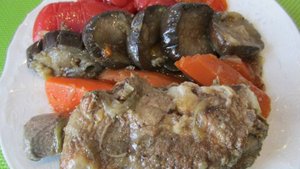 свиные ребрышки с овощами
