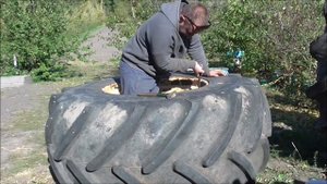 Режу колеса от комбайна ДОН.