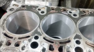 из СПб PORSCHE CAYENNE 4.5L V8.гильзовка.