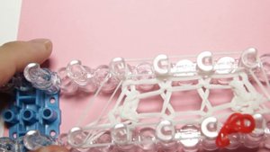 Hello Kitty из резинок/Плетение из резинок/Как плести из резинок игрушку