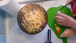Салат с копчёной курицей и пекинской капустой