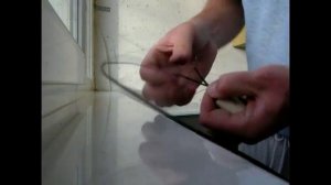 Как крепить антенный изолятор и фиксировать концы антенны