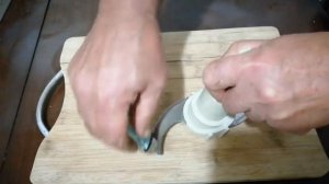 DIY Sharpen Food Processor Blade Yourself,in 20 Seconds