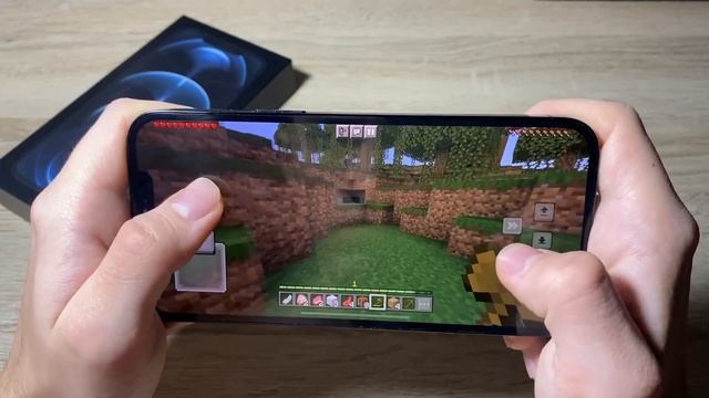 Minecraft PE on iPhone 12 Pro Max - Gaming test (2023) смотреть онлайн