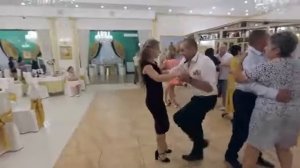 ??ВДАЛИНІ ЗА СЕЛОМ