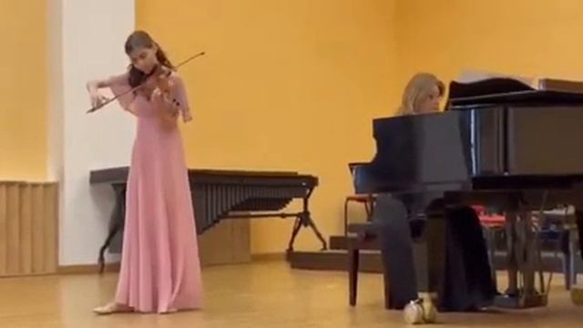 Alina Adamyan - Sibelius։ Mazurka and Rondino, op. 81 смотреть онлайн
