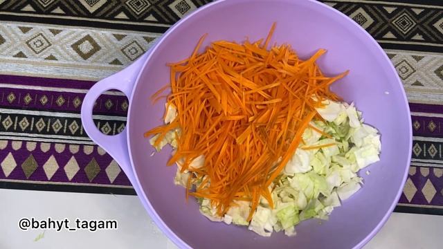 Оңай салат! Көрші корейц апамның рецепті бойынша жасадым. Капуста по корейский. Марковча