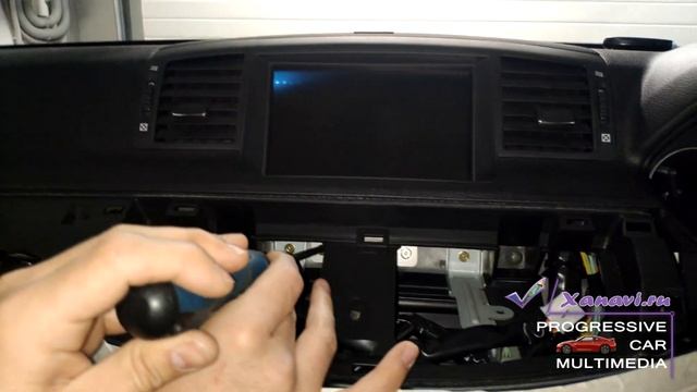 Nissan Fuga (2004-2009) - разбор торпеды для установки 08It Сlarion от Xanavi.ru смотреть онлайн