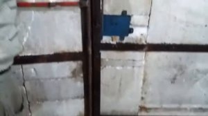 Надёжный затвор гаражных ворот.