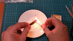 Фокус "дым из пальцев". Сделал его и повторять не советую. И вот почему