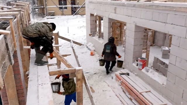 ДВУХЭТАЖНЫЙ КОТТЕДЖ ИЗ ГАЗОБЛОКА 313 м2
