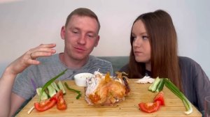 МУКБАНГ КУРИЦА ЗАПЕЧЕННАЯ НА СОЛИ РЕЦЕПТ ОВОЩИ ответы на вопросы MUKBANG CHICKEN BAKED ON SALT